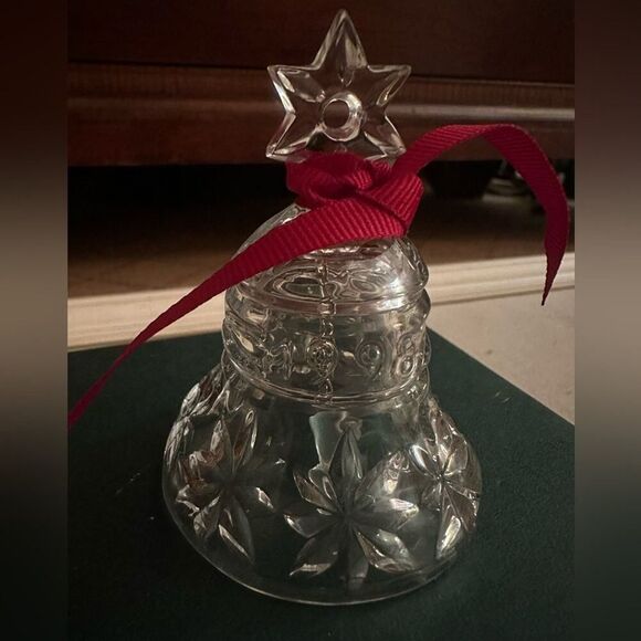 Vintage Marquis by Waterford snowflake etched Christmas bell w star 1998 - Picture 2 of 5